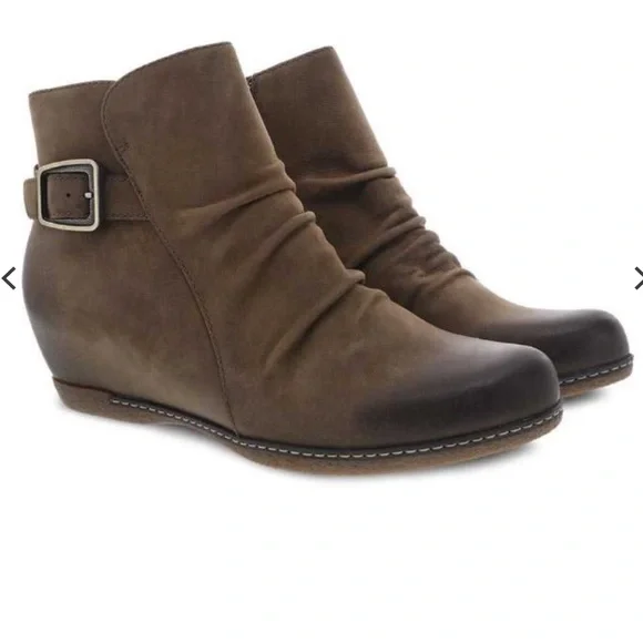 Dansko Burnished Nubuck Lia Wedge Bootie Size 40 (9.5) - Picture 2 of 14